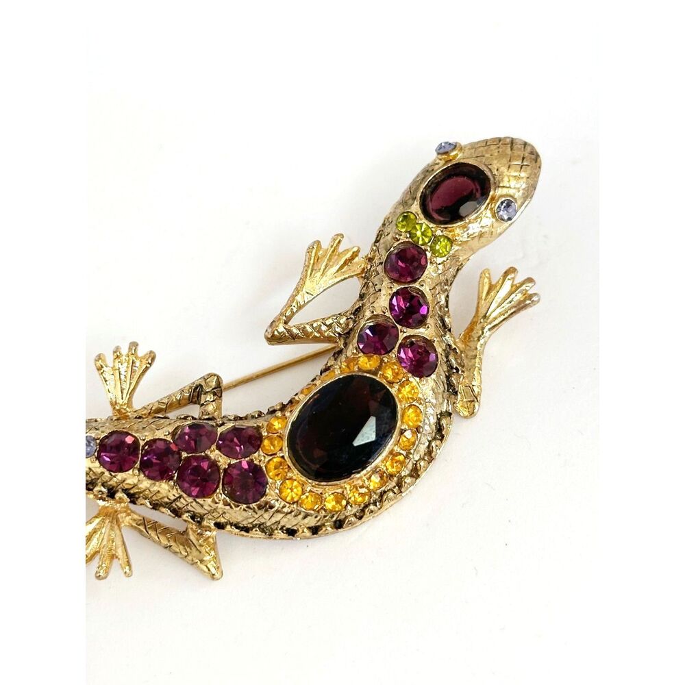 Jewel Encrusted Gecko Lizard Brooch Gold Tone Purple